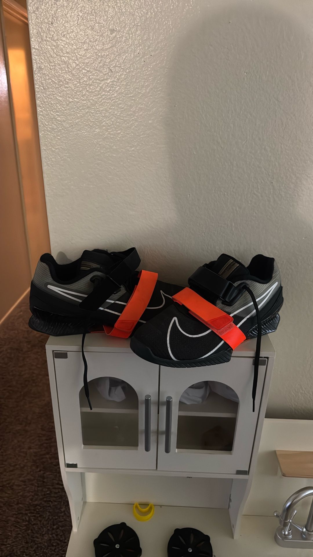 Squat Shoes . Size 9