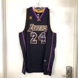 Adidas Lakers Kobe Bryant #24 Men’s XL Jersey 