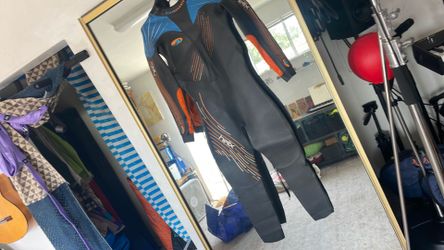 Helix womens wetsuit small