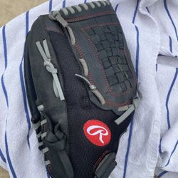 Rawlings Renegade 14 Inch Left Handed Glove Brand New