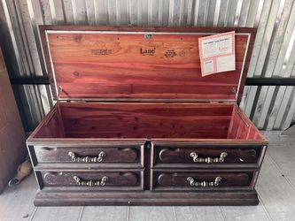 Lane Cedar Chest