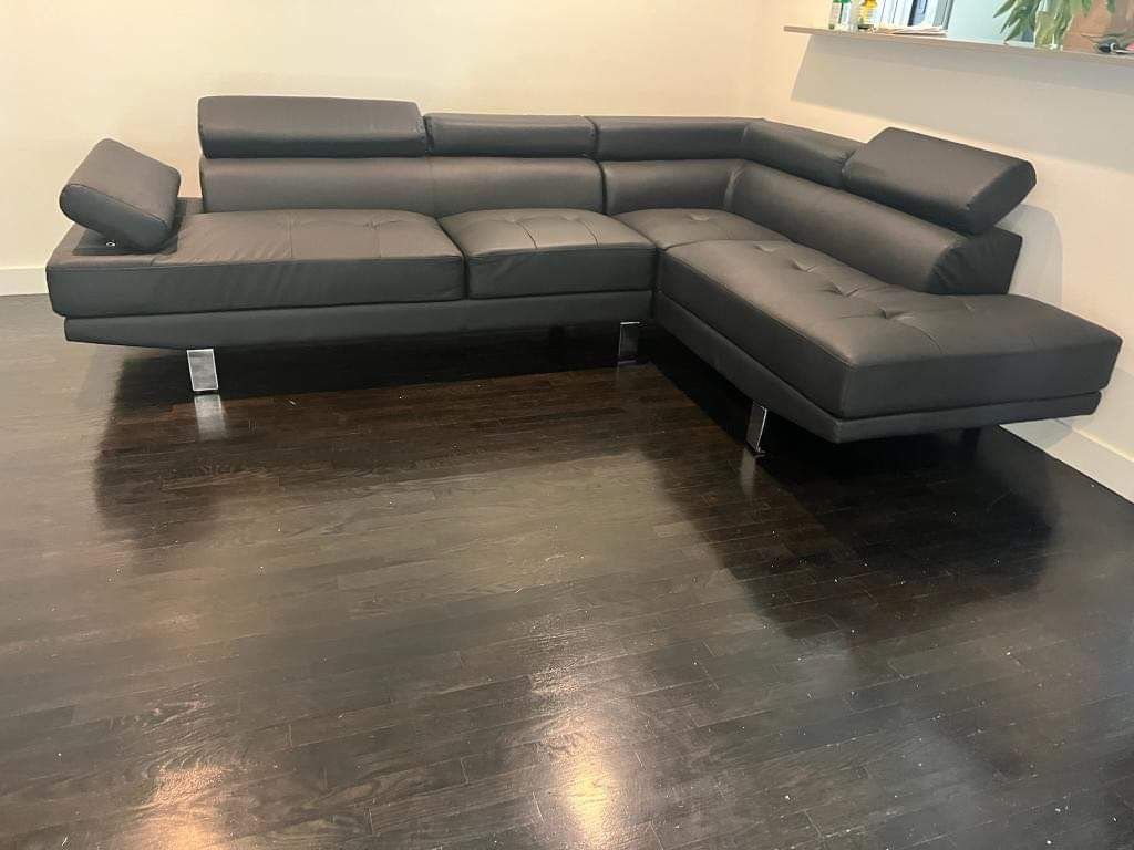 New Black Sectional Couch ! Free Delivery 🚚 ! Financing Available  ! 