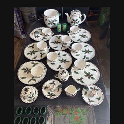 Lefton's Holly Candy Cane  Dishes 