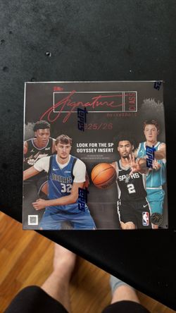 Sealed mega box signature Topps
