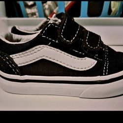 Baby Vans Size 4