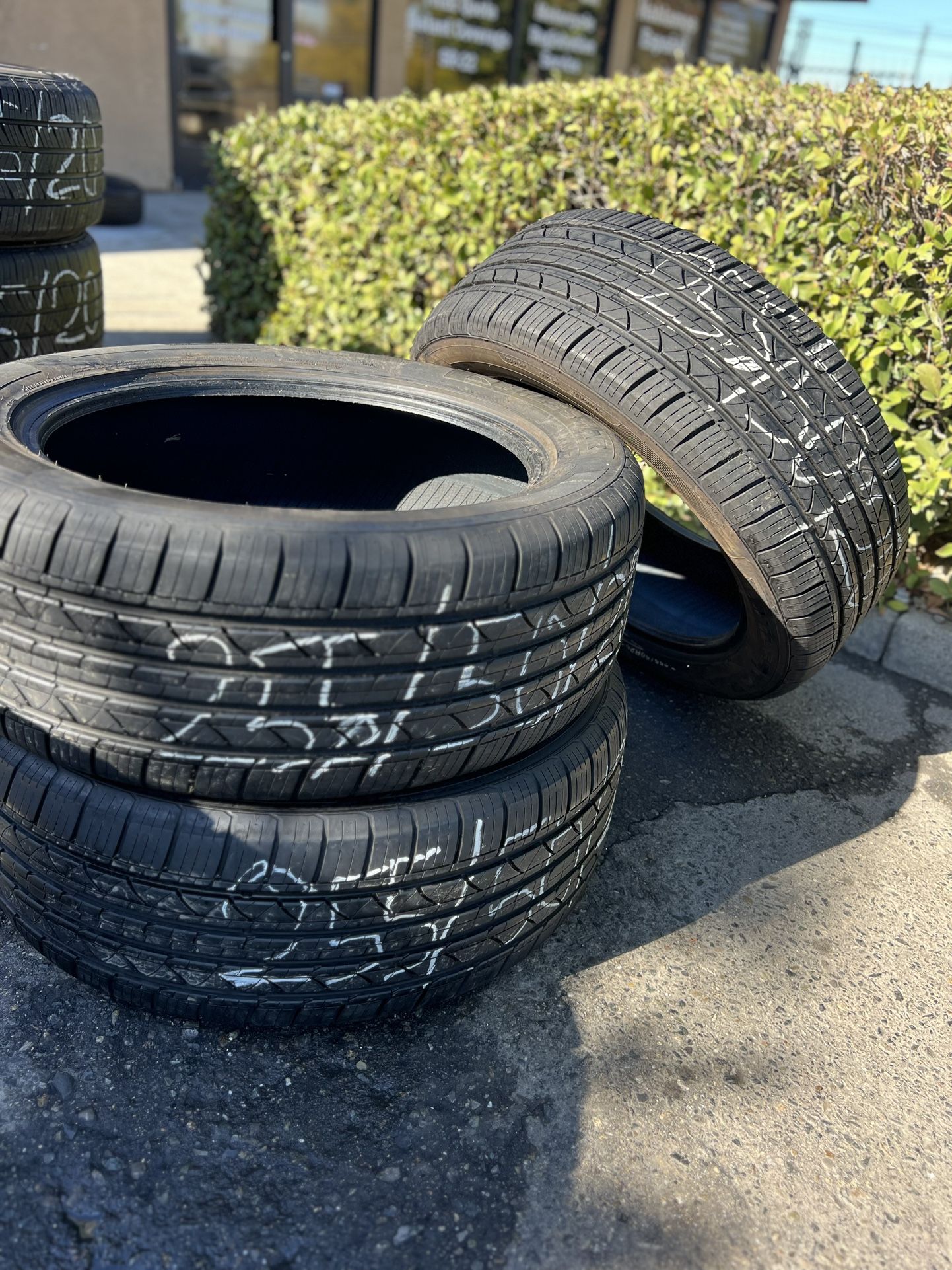 Used tires in excellent condition 255/50/20 with FREE installation more than 90% tread ($85) each