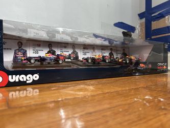 Burago Red Bull Racing Formula 1 F1 1:43 Scale Die Cast 6 Cars Pack Set New NIB Race Car