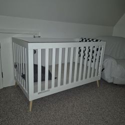 Delta Children's Crib - 4 In 1