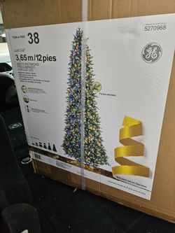 12ft Tall Xmas Tree NEW IN BOX