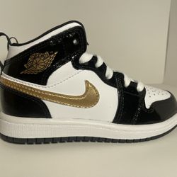 Jordan 1 Mid PS ‘Black And Gold’