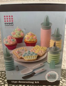 Sweet Creations 11-Piece Cake Decorating Kit