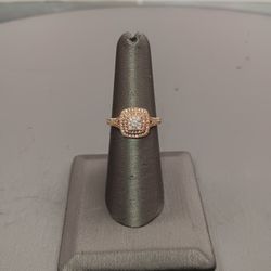 10k Rose gold Cluster Ring 