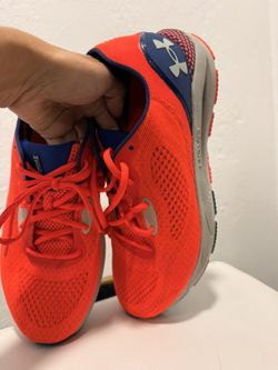 HOVR UNDER ARMOR SNEAKERS LIKE NEW Size 10