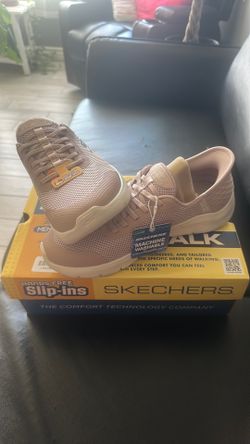 Women’s Skechers 9.5