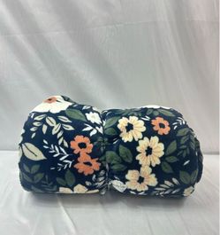 Floral Plush Throw Blanket