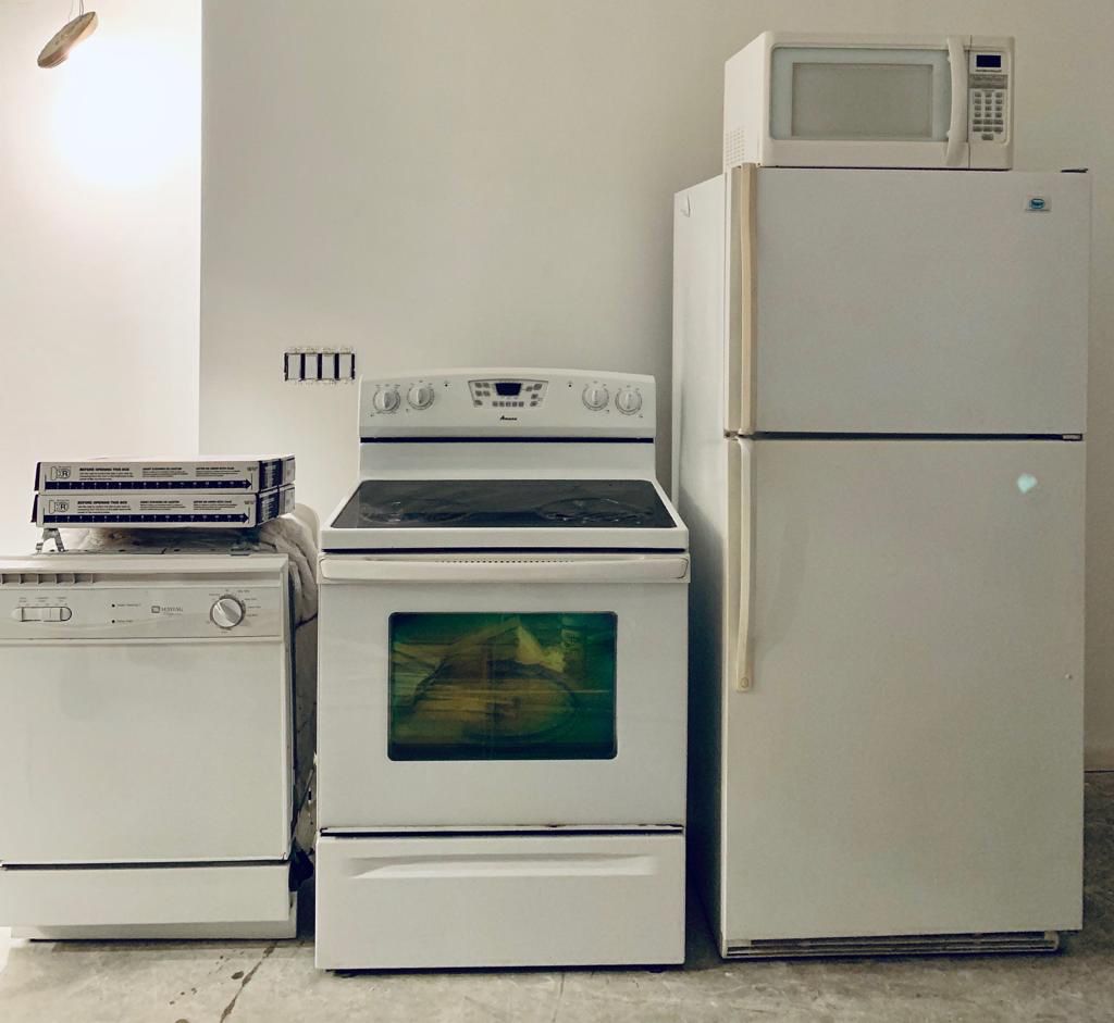 Kitchen Appliance Set in White