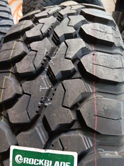 New set of tires mud terrain 35 1250 17 lt