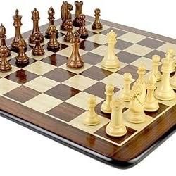 Chess - Golden Rosewood/Boxwood Chess Pieces