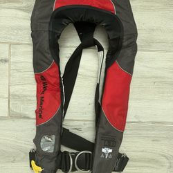 West Marine Automatic Inflatable Life Jacket – Offshore A-33 – New
