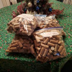 500 Wine Corks For 15.00 Great Deal!