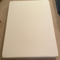 Tuft & Needle Full Size Mattress. 