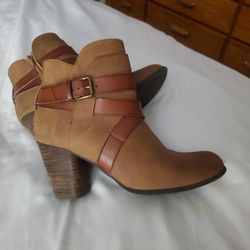 Womens Size 9 Adorable Boots