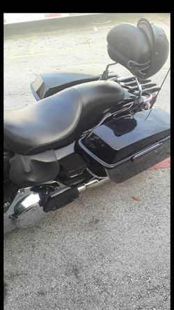 Alot of Harley davidson parts