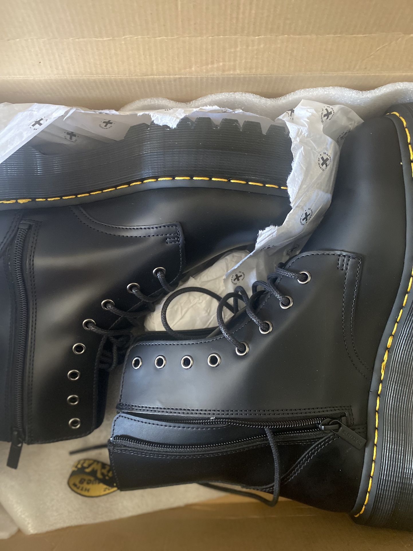 Doc Marten Women’s 11 Jadon Black