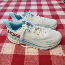 HOKA Running Shoes – Size 9.5 (D Wide) – White/Aqua – Like New