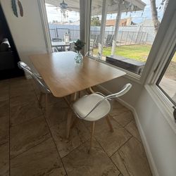Christopher Knight Home-Mid century modern Dining Table And 4 Acrylic chairs