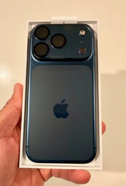 iPhone 17 Pro 256GB, Blue, Unlocked, Mint Condition