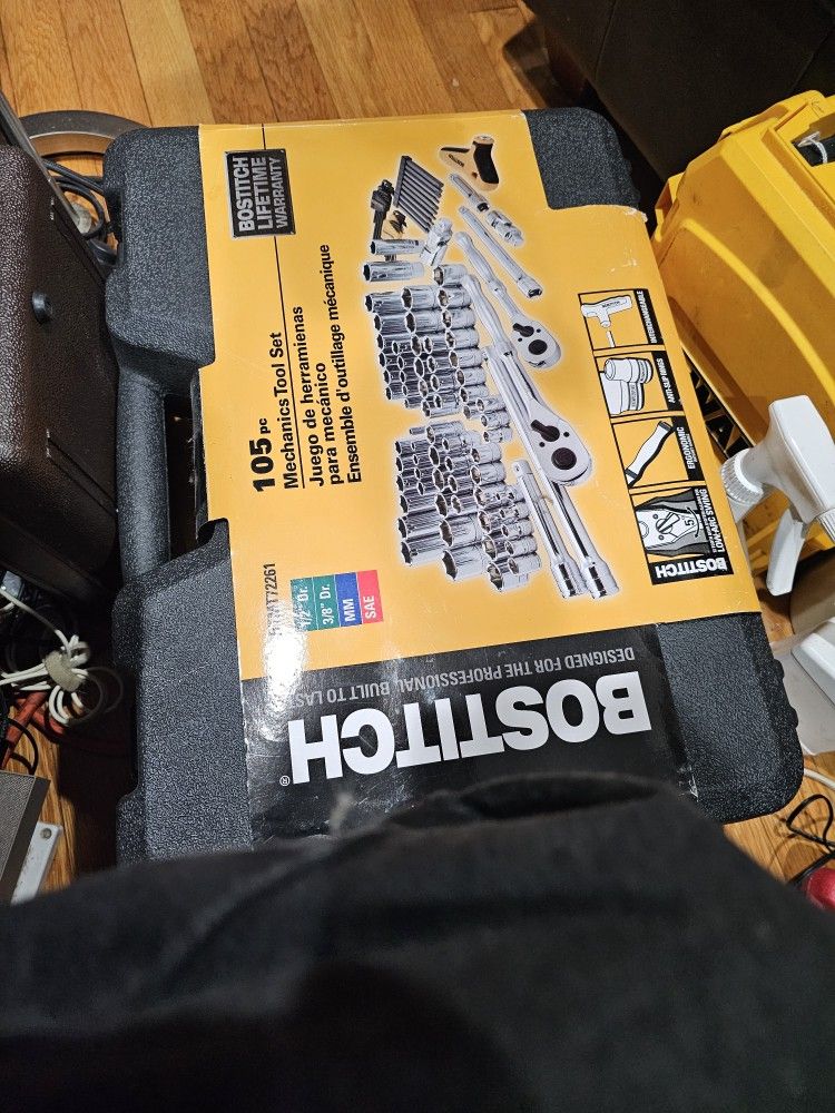 BOSTITCH SOCKET SET. BRAND NEW, LIFETIME WARRANTY