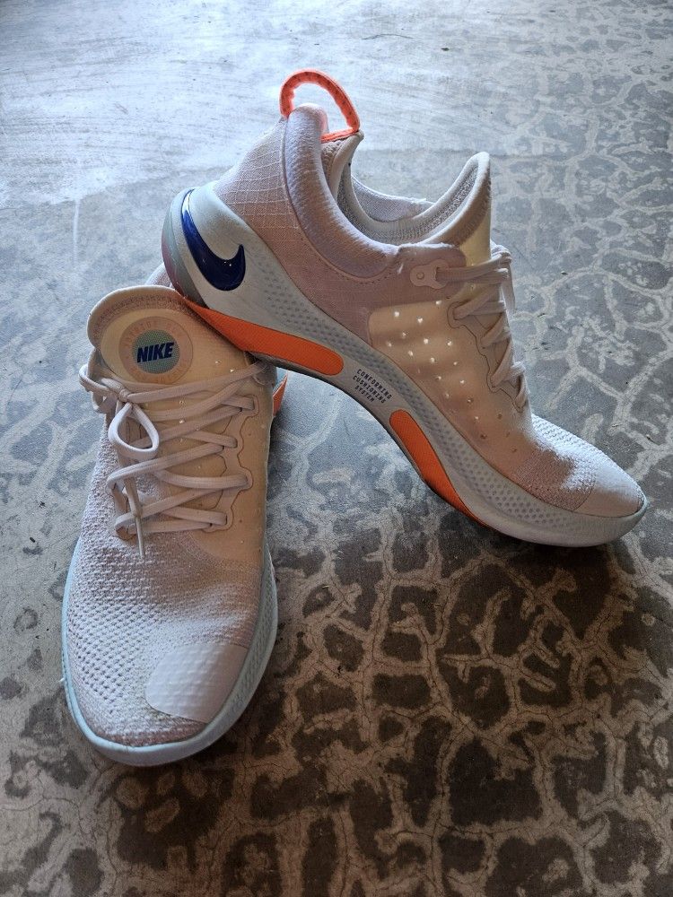 Men's Nike Shoes- Size 10