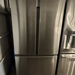 Refrigerador Insignia 35 3/4 Wide X 69 H 