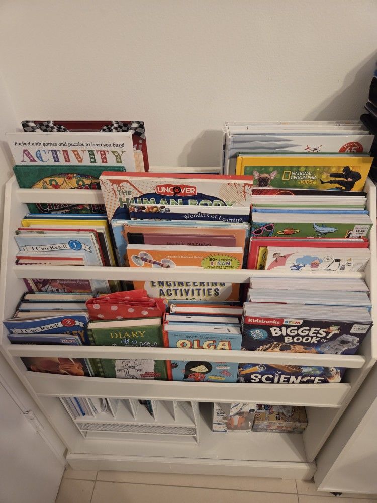 Bulk Of Kids Books Hundreds