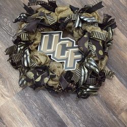 UCF Wreath Great Condition 