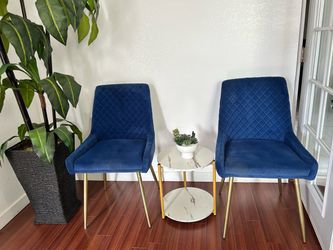 2 chairs