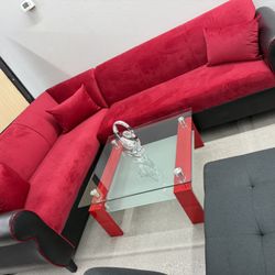 Red Velvet Sectional ❤️❤️❤️