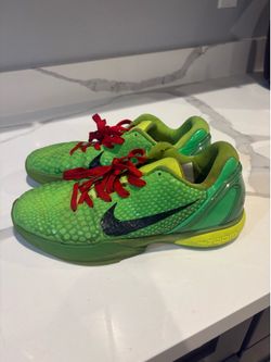 Kobe grinches