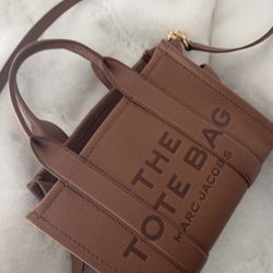 Marc Jacobs The Leather Tote Bag