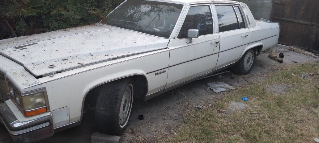 1982 Cadillac Parting Out Sandville Parts