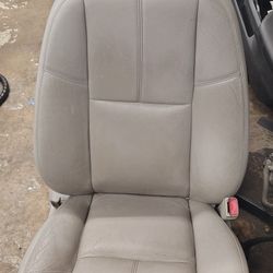 07-14 CHEVY TAHOE PASSENGER SIDE SEAT 