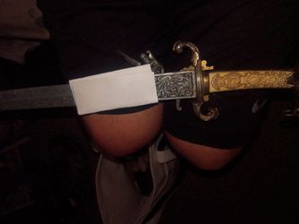 I have a sword gun and other types of knives that guy they're expensive I'm going to put a dollar it's not going to be a doctor's going to be more oka