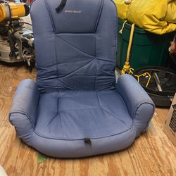 Both Chairs They Sit Straight Up Backpack Or Lay Flat Down West Marine, No Rips Or Tears Regular Wear And Tear 