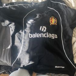 Balenciaga tee shirt