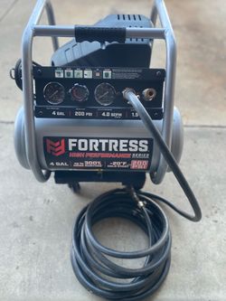 Fortress 4 Gallon 200 PSI Air Compressor