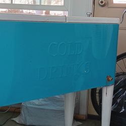 Outdoor Classic Stand Up Ice Chest Cooler 