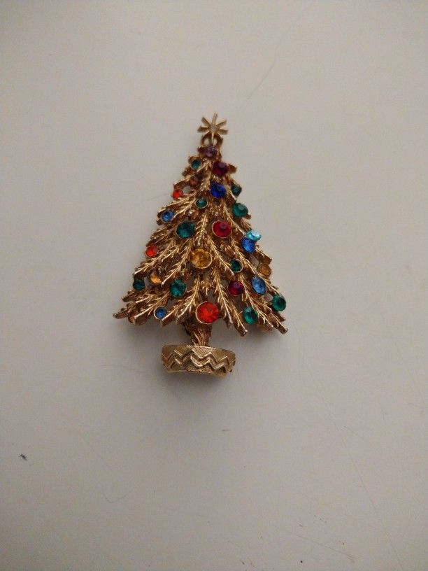 Vtg Signed Christmas 🎄 Tree Brooch/Rhinestones