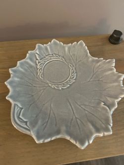 Pottery Plates (5) and Larger Plate (1)