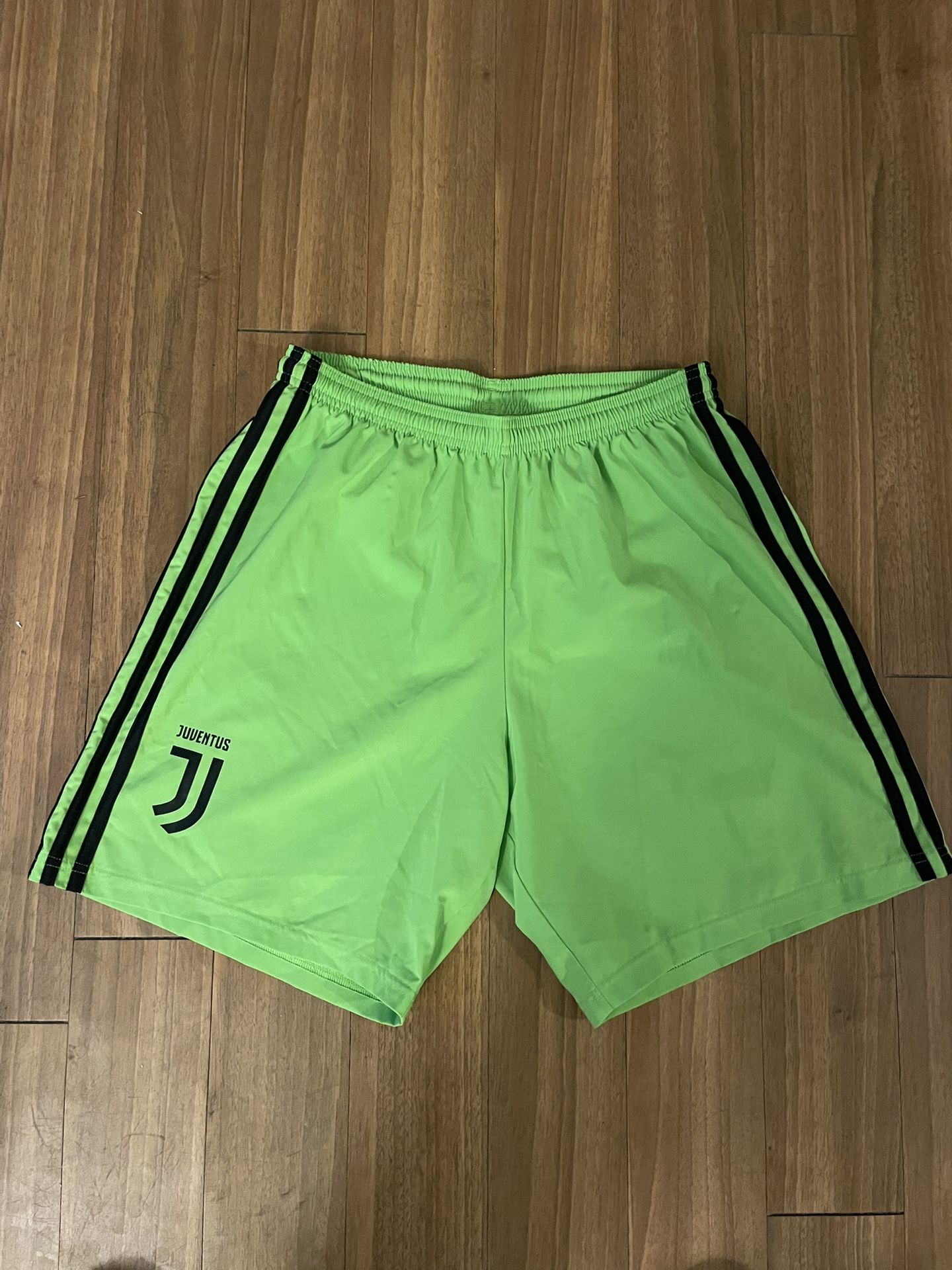 Juventus Green Shorts Size M